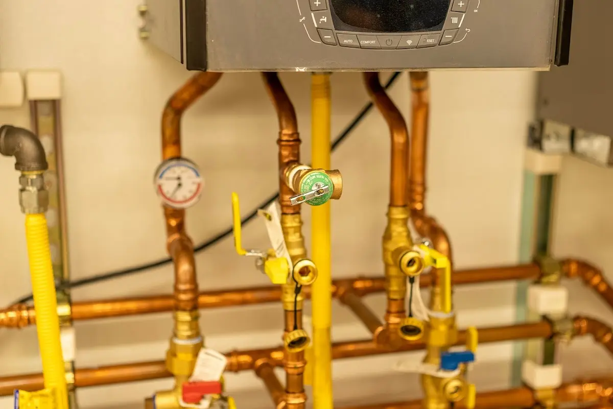 Licensed technician providing Emergency Plumbing for a homeowner in Fulton